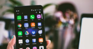 Comparing Plans for Heavy Data Users and Casual Browsers