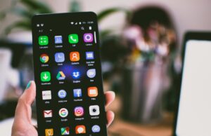 Comparing Plans for Heavy Data Users and Casual Browsers