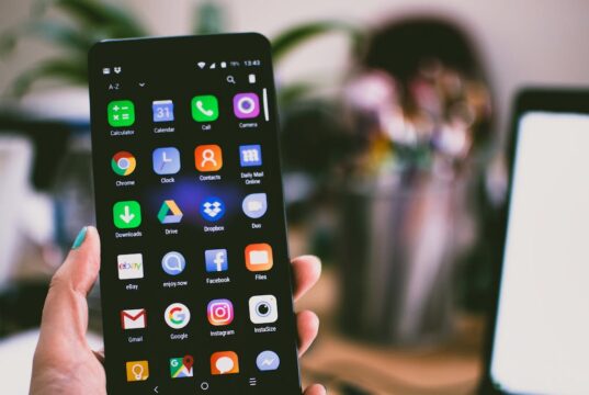 Comparing Plans for Heavy Data Users and Casual Browsers